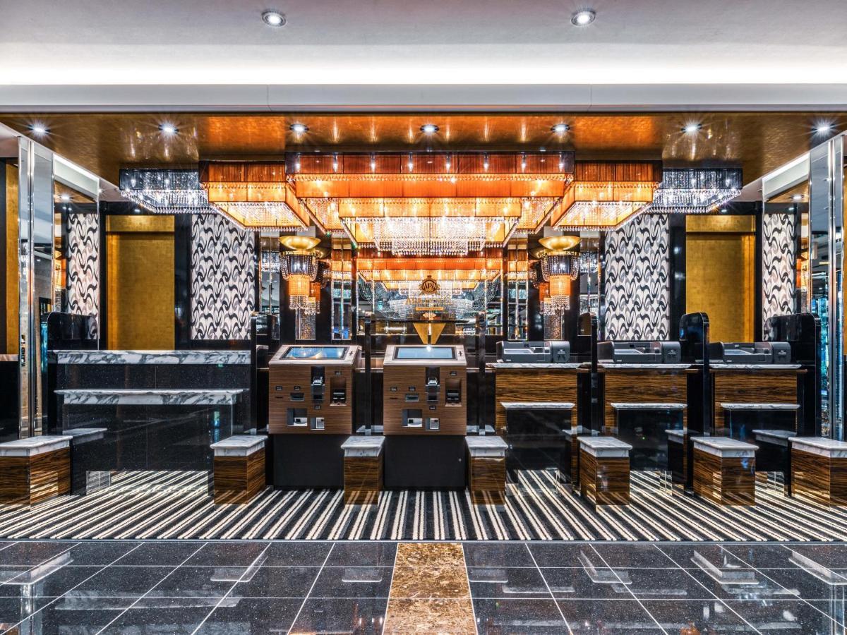 Apa Hotel Shin Osaka Ekimae Екстер'єр фото